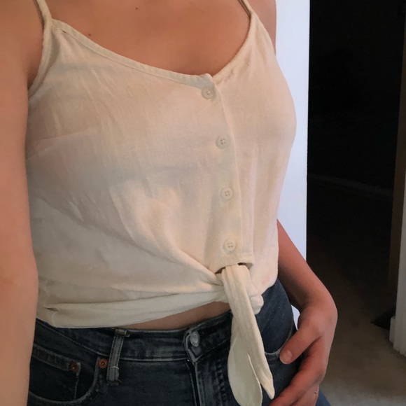Cropped white t-shirt with front tie - Picture 2 of 4